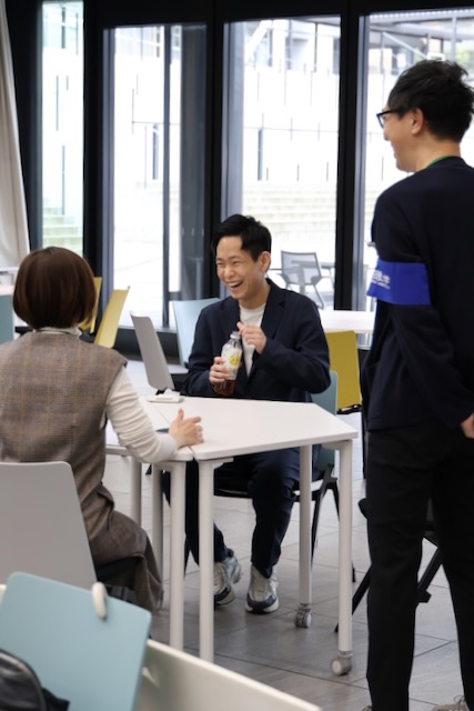 心理学科の4年生がインタビューを受けました